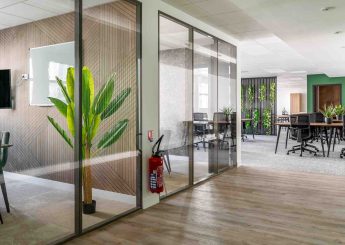 Location bureaux avec Myflexoffice lhonoré 75001 salle de réunion 2