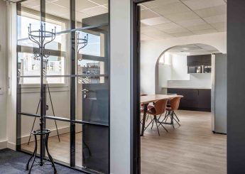 Location de bureaux 75001 Myflexoffice Loffice des Tuileries Espace cuisine 1