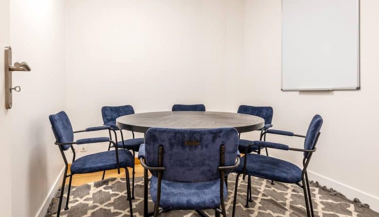 Myflexoffice bureau location paris 3 atelier saint martin salle de réunion 5