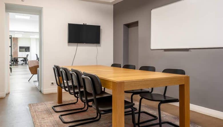 Myflexoffice bureau location paris 3 atelier saint martin salle de réunion