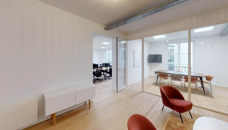 42 Rue Des Jeuneurs Photo 1
