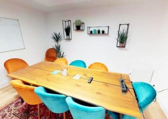 Bureau a louer PARIS 75010 Lannexe des Ecuries Salle de reunion