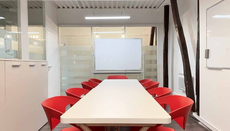 Myflexoffice location bureaux Paris 10 Atelier de la Scala Salle de reunion