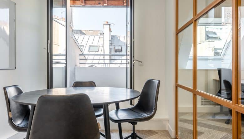Myflexoffice location bureaux Paris 10 Maison de lEchiquier Duplex Salle de reunion 2