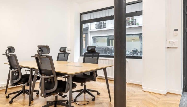 Myflexoffice location de bureaux Paris 10 La Messagerie Openspace 1