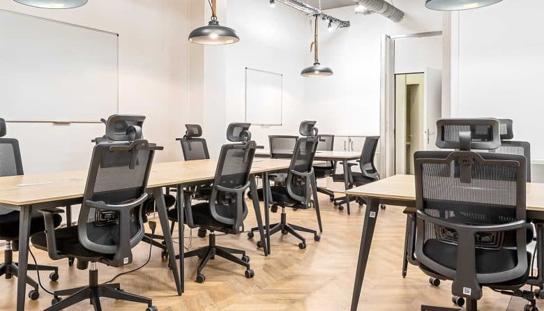 Myflexoffice location de bureaux Paris 10 La Messagerie Openspace 5