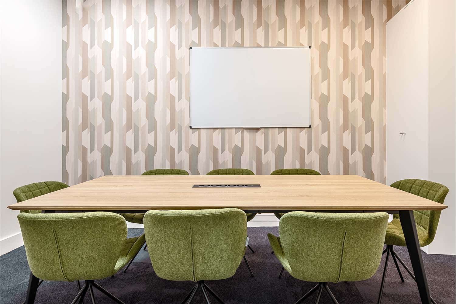 Myflexoffice location bureaux Paris 75009 Le Woody Salle de réunion