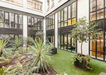Myflexoffice location bureaux paris 9 Le Zola patio