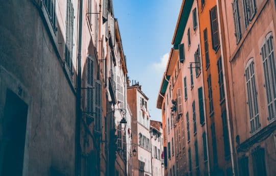 Myflexoffice location bureaux Marseille 2 ruelles typiques