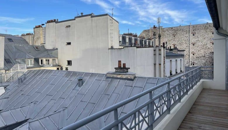 Myflexoffice location bureaux paris 75010 LAurore terrasse